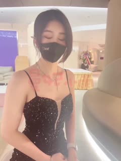 『曼妃小雨』剧情定制私拍《偶遇粉丝的遭遇》第一集
