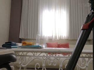 立即鞍立即撒尿！突擊追求失禁活塞！