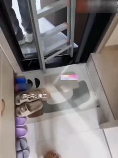 高颜长腿白富美『莎伊美』与绿帽老公，真实魔都千万富豪妻子出轨淫乱生活，勾引绿帽老公，被上司公司老总潜规则，与小白脸群P淫乱。